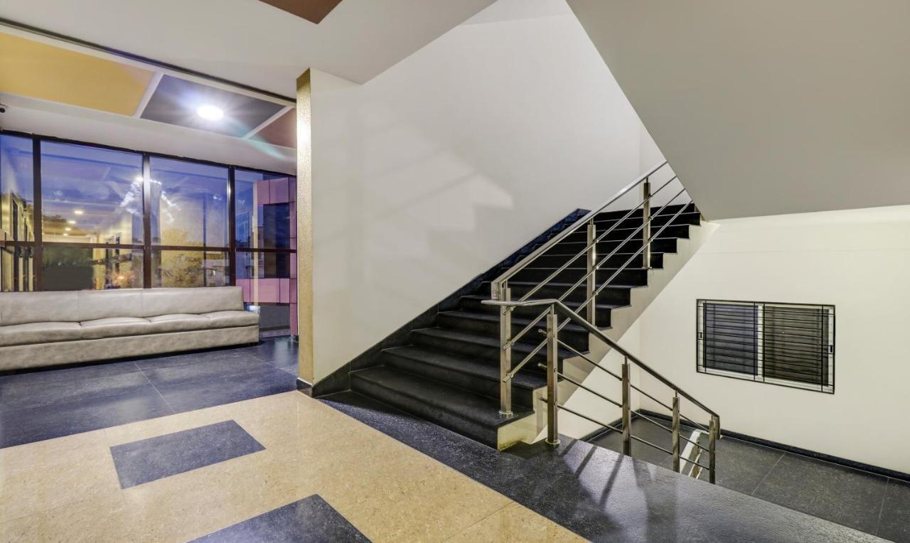 Treebo Sahara Suites 750 M From St Johns Medical College And Hospital Bangalore Exteriör bild