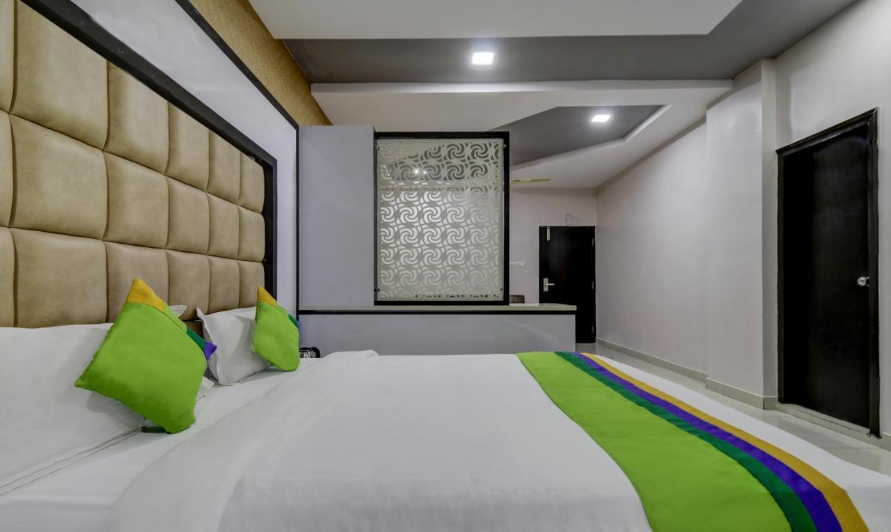 Treebo Sahara Suites 750 M From St Johns Medical College And Hospital Bangalore Exteriör bild