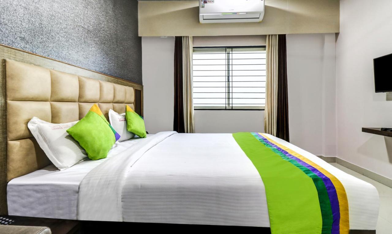 Treebo Sahara Suites 750 M From St Johns Medical College And Hospital Bangalore Exteriör bild